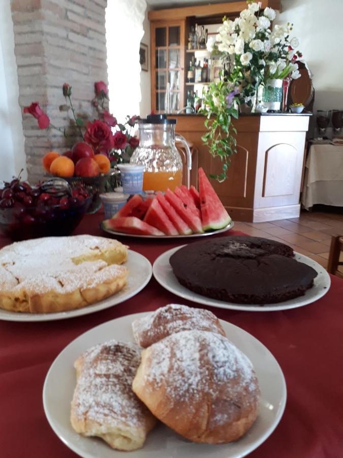 Hotel Villa Laura Rimini Bagian luar foto